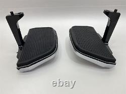 Harley-Davidson 2008 Electra Glide Rear Passenger Footboards & Mounts