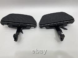 Harley-Davidson 2008 Electra Glide Rear Passenger Footboards & Mounts