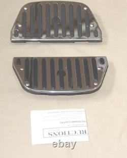 Harley-Davidson Genuine Chrome & Rubber Passenger Footboard 50177-95